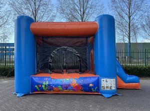 Ballenbad-met-glijbaan-sea-world