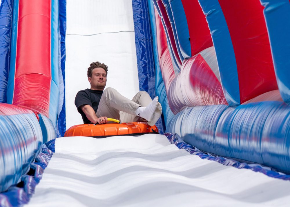 Tubing baan opblaasbaar