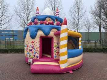 Springkussen Taart met glijbaan kopen