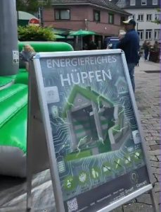 Smart e Concept Hüpfburg mit Rutsche tritt an zum Ländervergleich zur WM 2026 IV